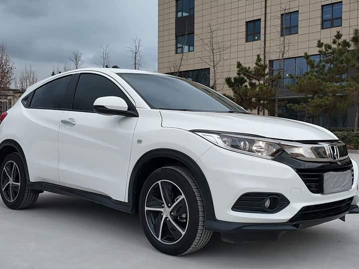 Фото 3 - Honda Vezel