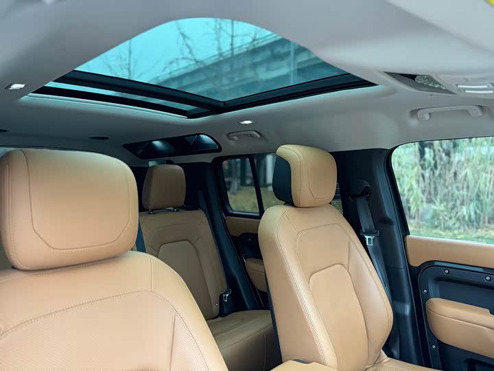 Фото 15 - Land Rover Defender