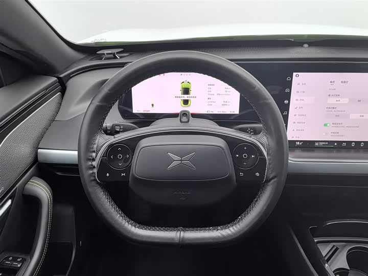 Фото 11 - XPeng P7