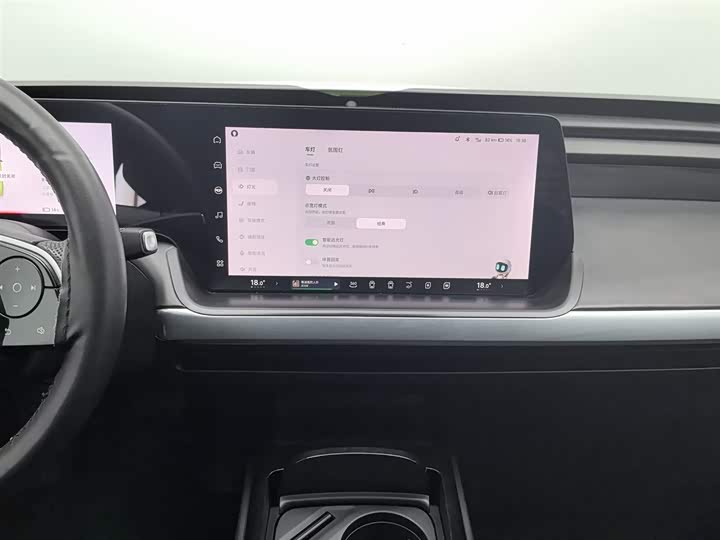 Фото 12 - XPeng P7