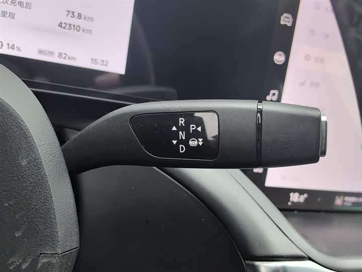 Фото 13 - XPeng P7