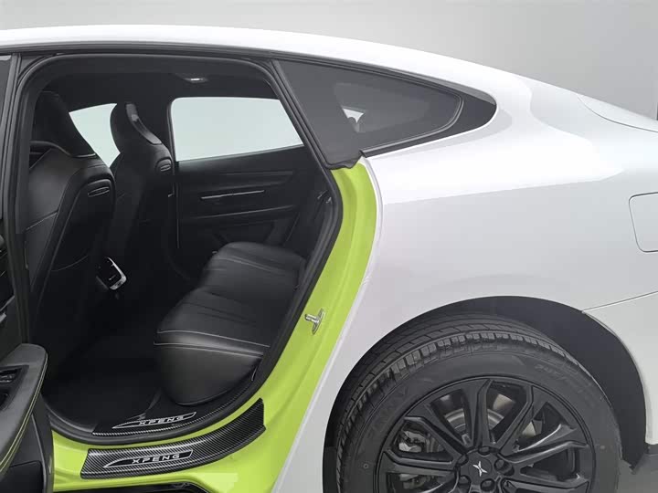 Фото 15 - XPeng P7