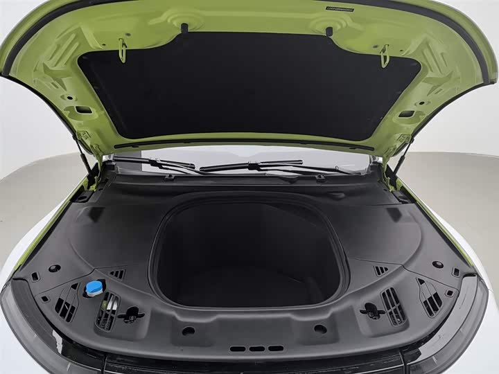 Фото 6 - XPeng P7