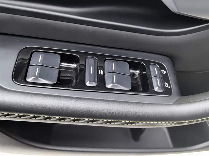 Фото 9 - XPeng P7