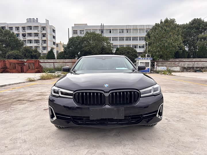 Фото 1 - BMW 5 Series