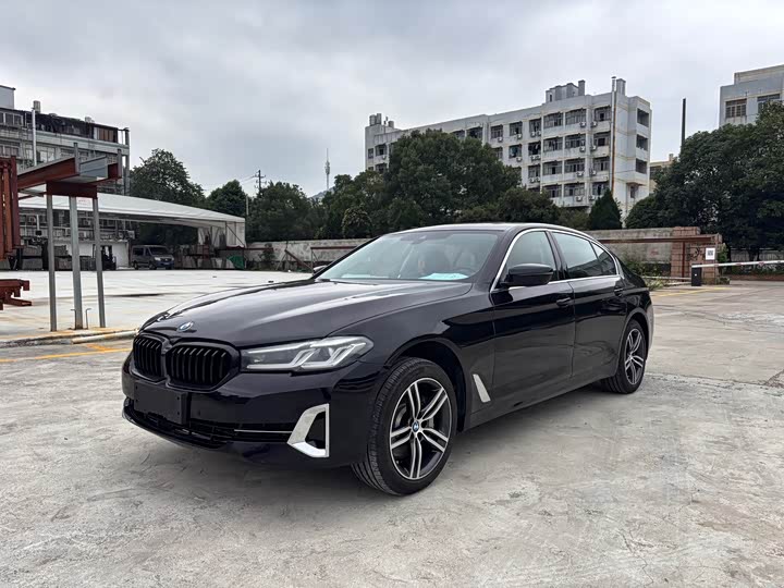 Фото 3 - BMW 5 Series