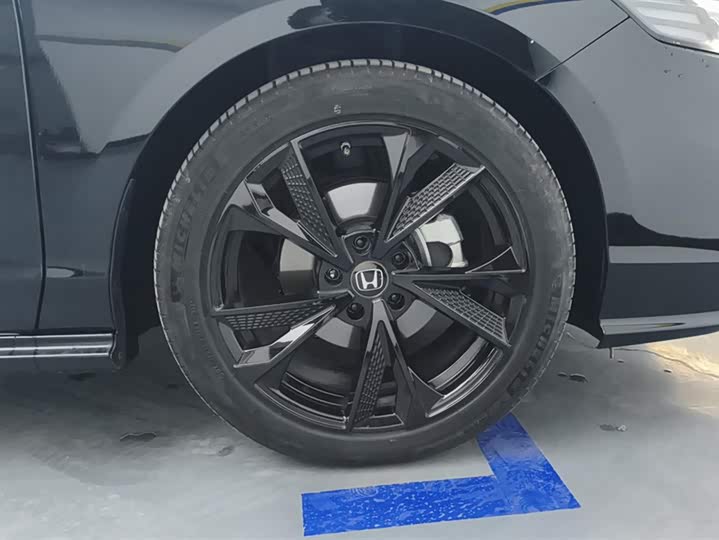 Фото 6 - Honda Inspire