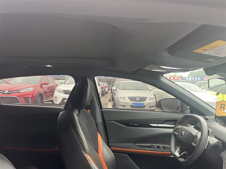 Фото 12 - Changan UNI-V