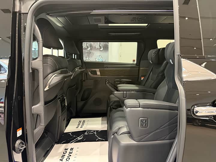 Фото 20 - Toyota Alphard