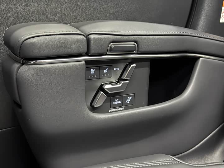 Фото 32 - Toyota Alphard