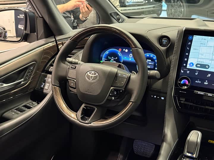 Фото 33 - Toyota Alphard