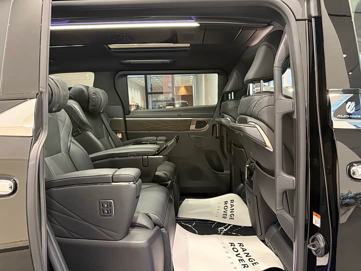 Фото 34 - Toyota Alphard