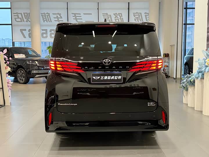 Фото 38 - Toyota Alphard