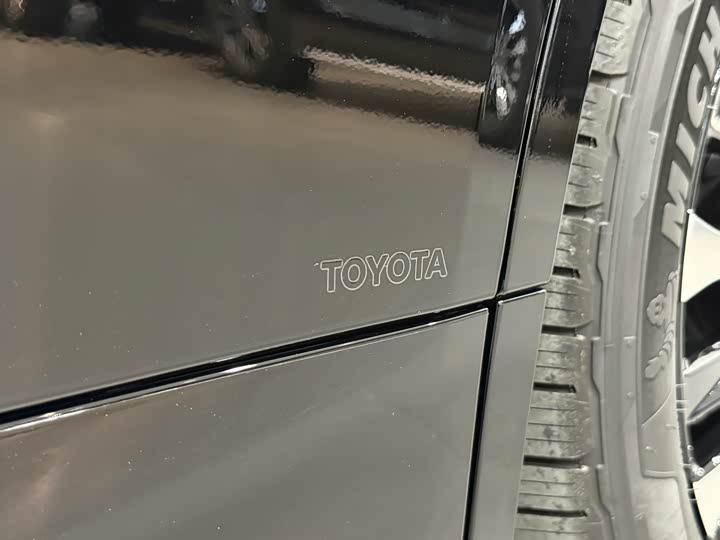 Фото 7 - Toyota Alphard