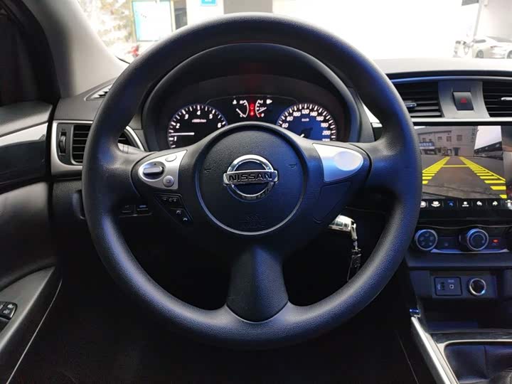 Фото 3 - Nissan Sylphy