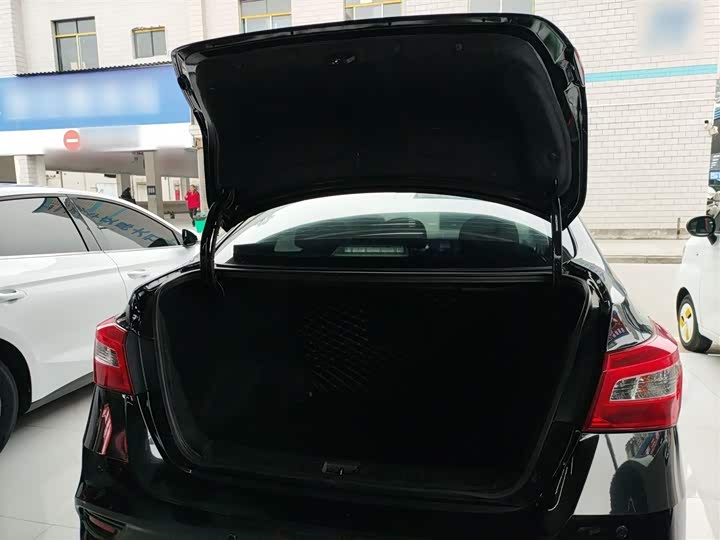 Фото 9 - Nissan Sylphy