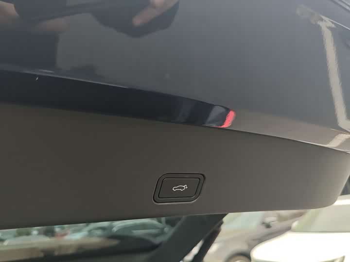 Фото 10 - Zeekr 001