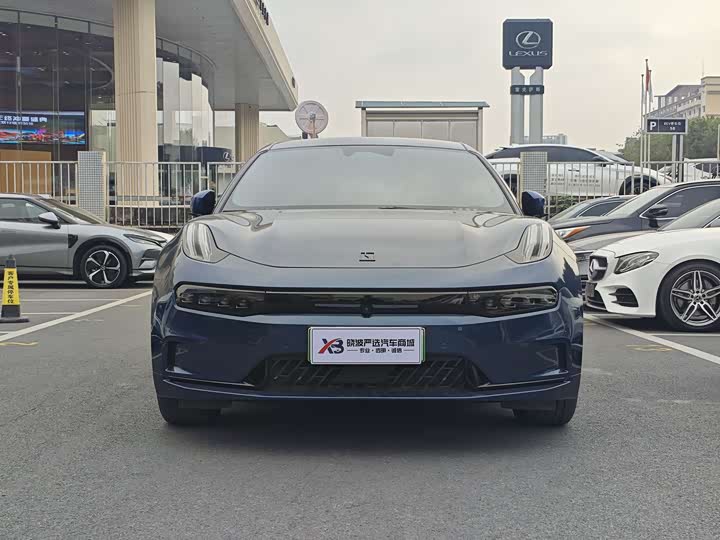 Фото 3 - Zeekr 001