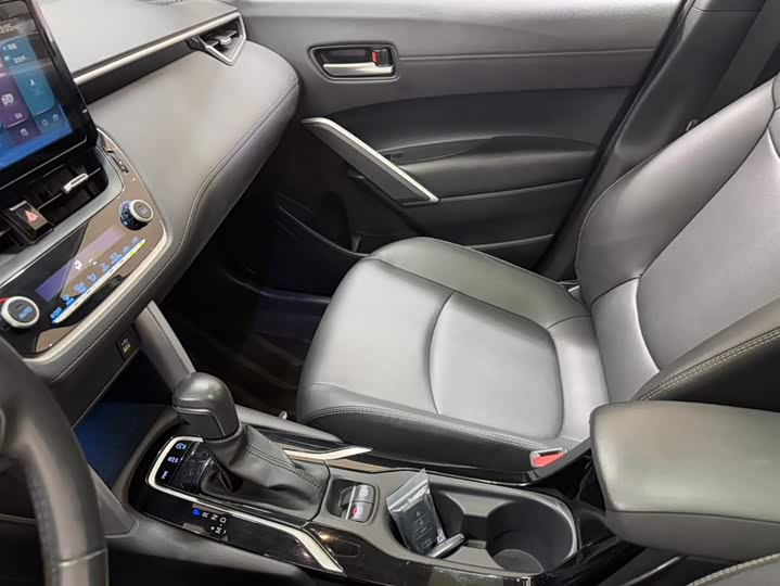 Фото 13 - Toyota Corolla Cross