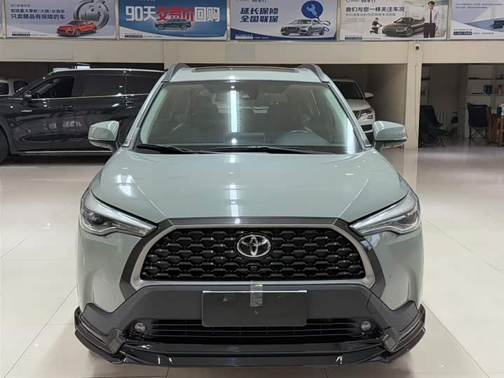 Фото 2 - Toyota Corolla Cross