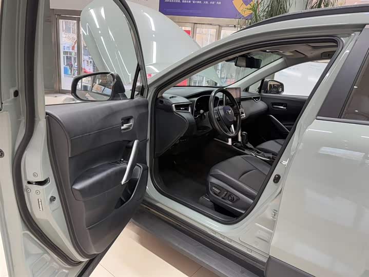 Фото 8 - Toyota Corolla Cross