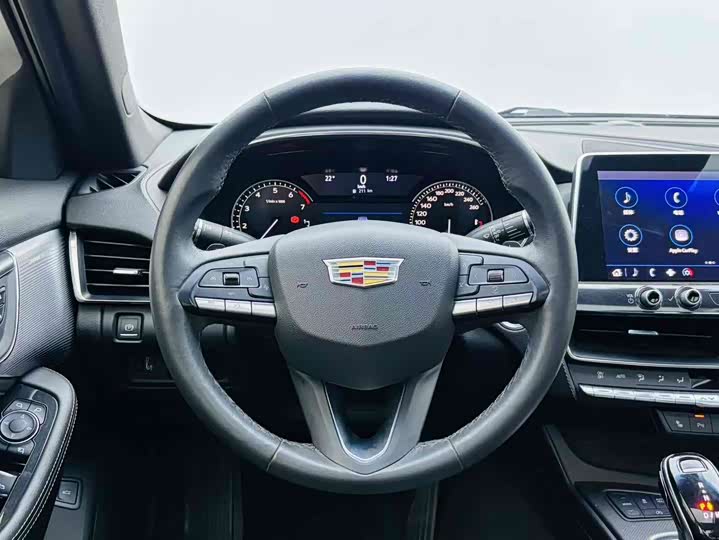 Фото 12 - Cadillac CT5