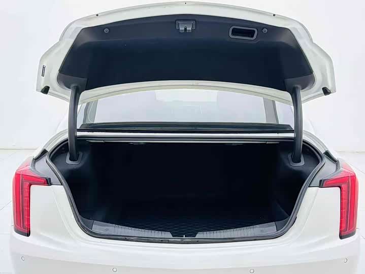 Фото 16 - Cadillac CT5