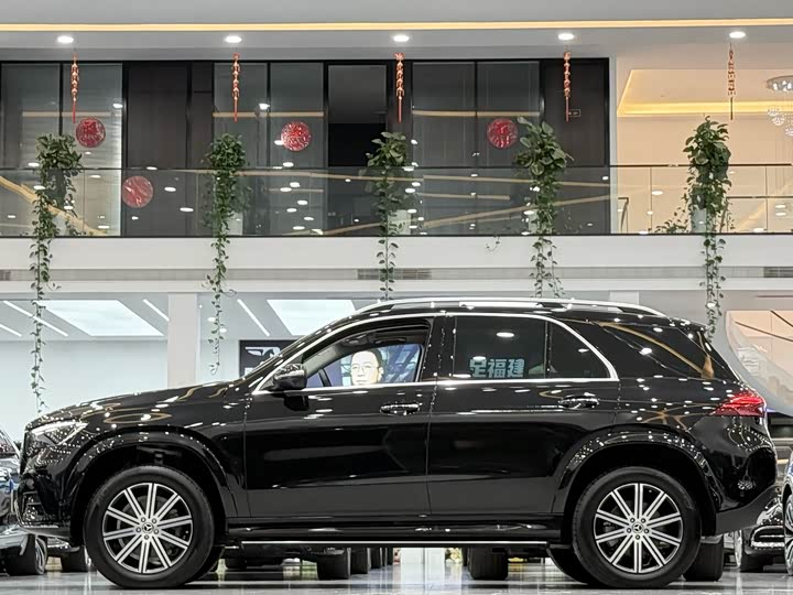 Фото 13 - Mercedes-Benz GLE-Class