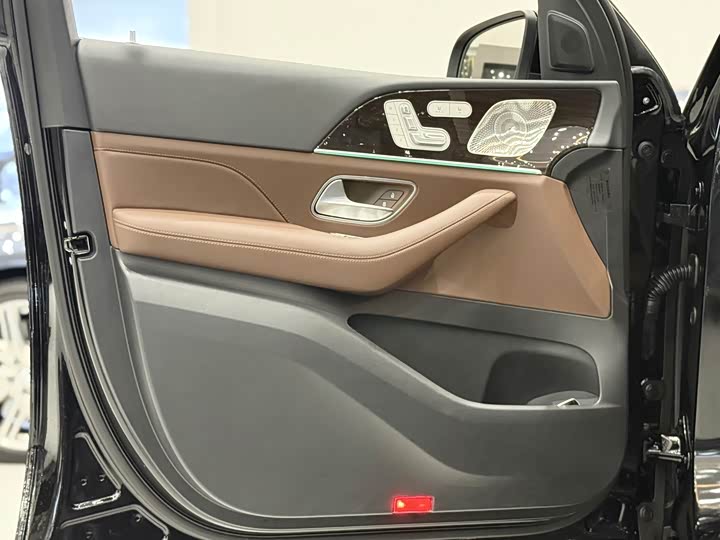 Фото 17 - Mercedes-Benz GLE-Class