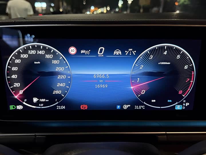 Фото 19 - Mercedes-Benz GLE-Class