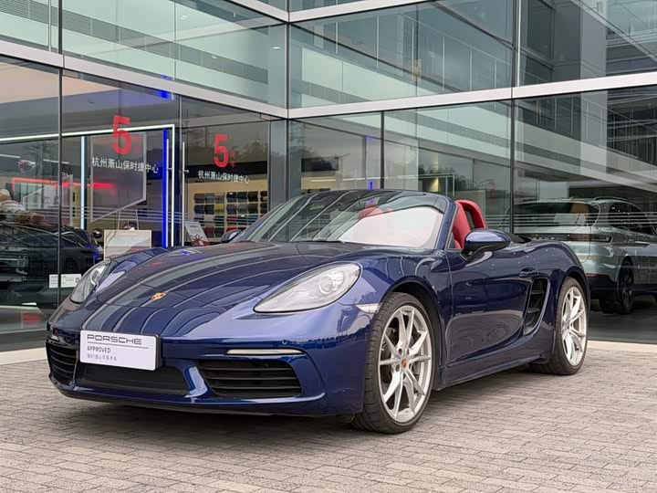 Фото 1 - Porsche 718