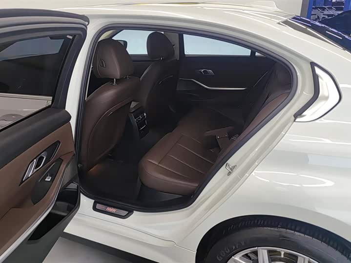 Фото 11 - BMW i3