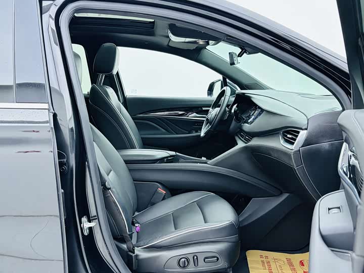 Фото 15 - Buick Enclave