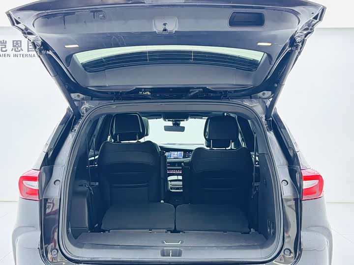 Фото 17 - Buick Enclave