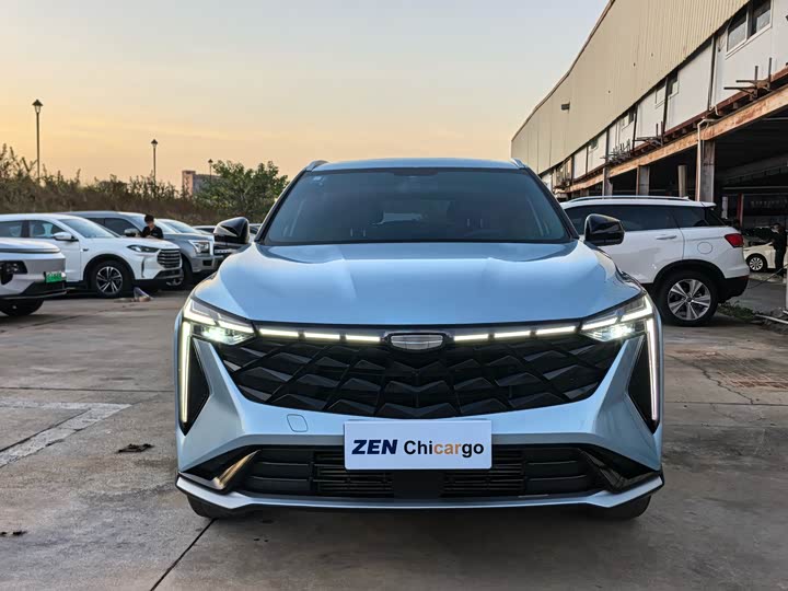 Фото 2 - Geely Atlas