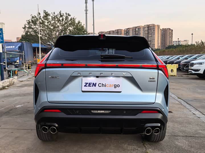 Фото 5 - Geely Atlas