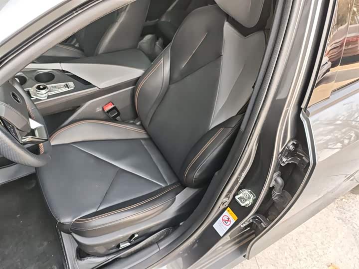 Фото 7 - Changan UNI-V