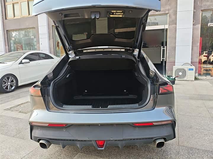 Фото 9 - Changan UNI-V