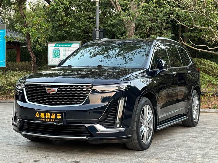 Фото 1 - Cadillac XT6