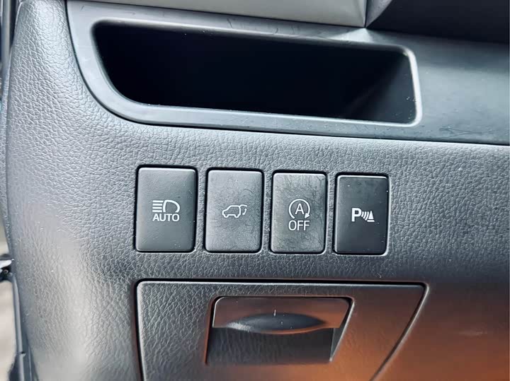 Фото 14 - Toyota Highlander