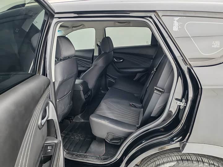 Фото 10 - Jetour X70M