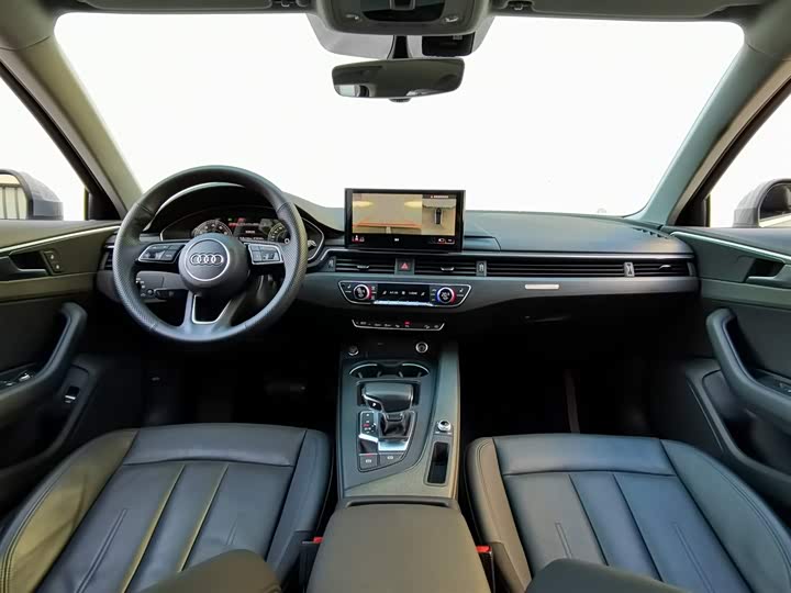 Фото 21 - Audi A4