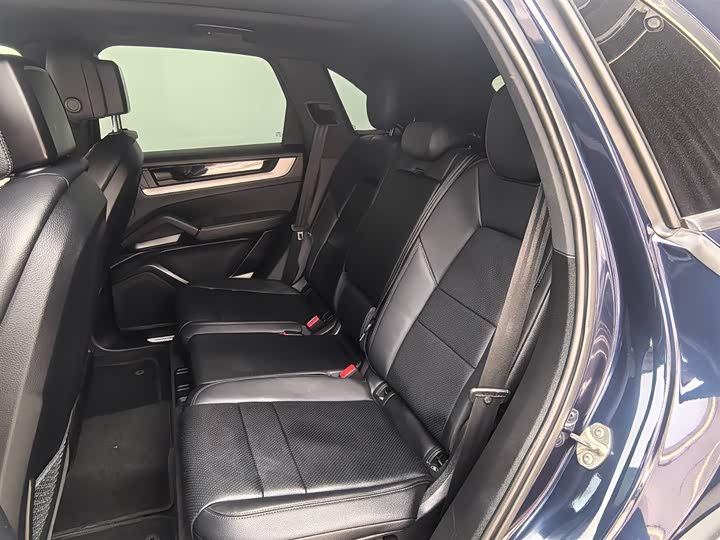 Фото 14 - Porsche Cayenne