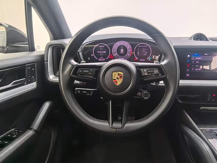 Фото 27 - Porsche Cayenne
