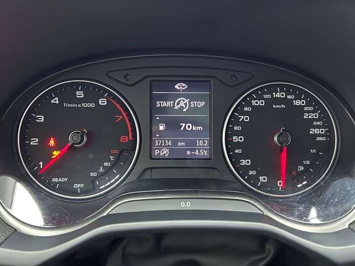 Фото 12 - Audi Q2L