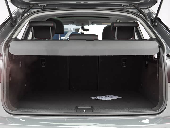 Фото 19 - Audi Q2L