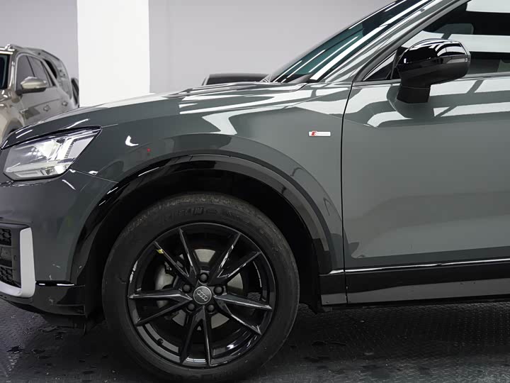 Фото 8 - Audi Q2L