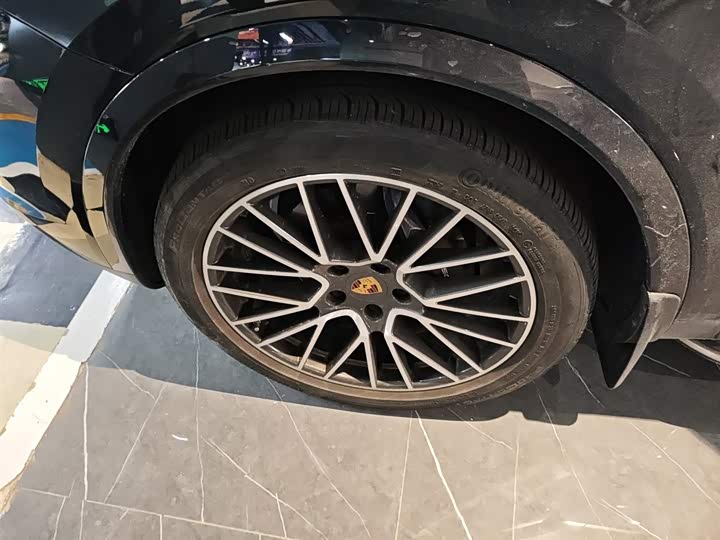 Фото 5 - Porsche Cayenne