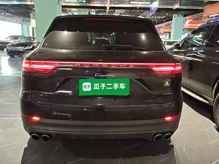 Фото 8 - Porsche Cayenne