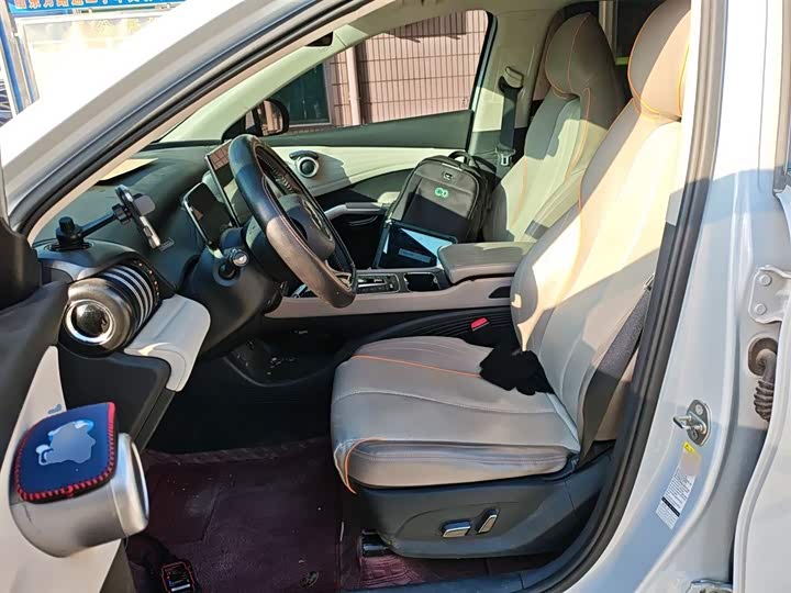 Фото 15 - BYD Yuan Plus